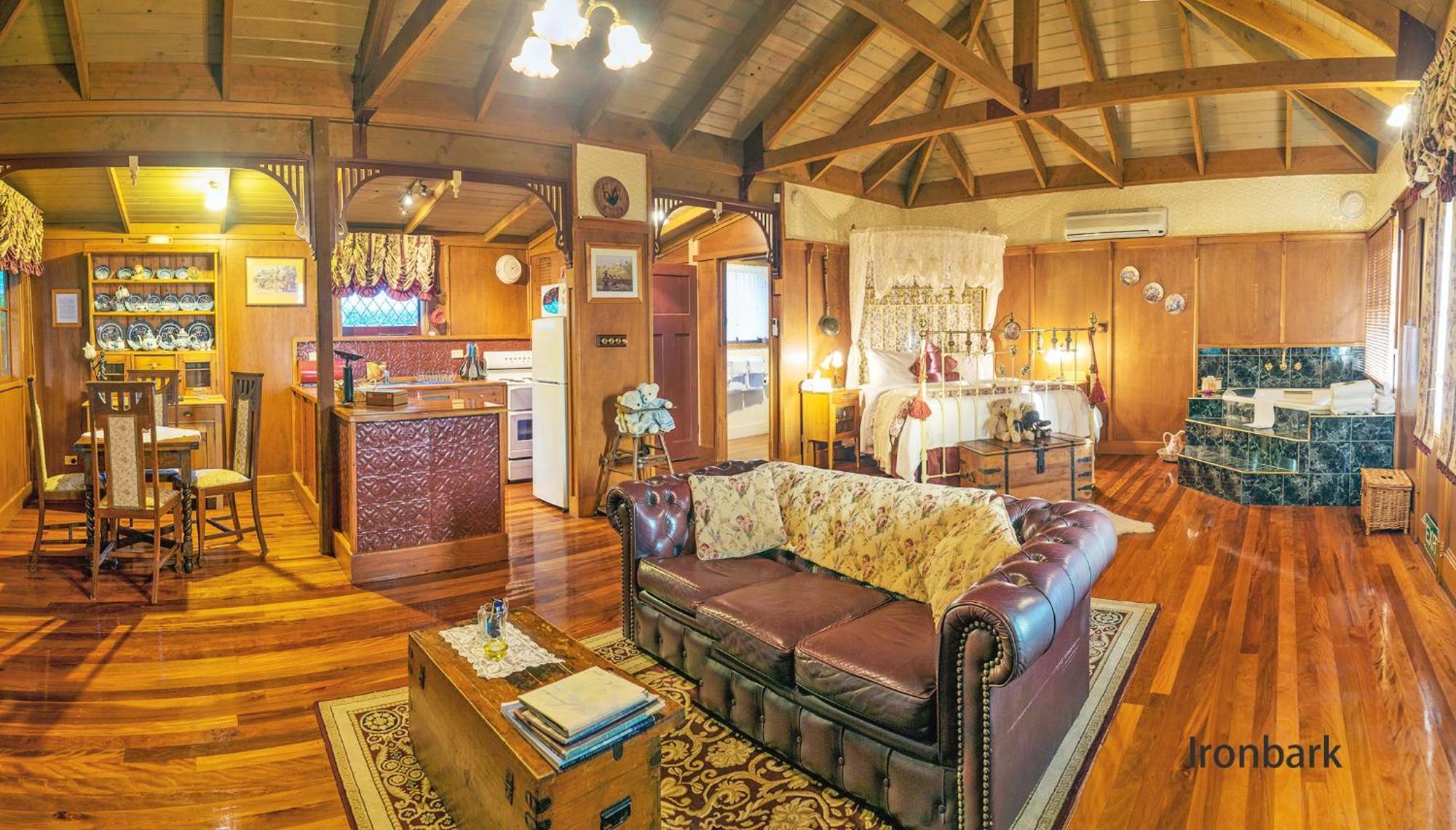 Observatory Cottages Маунт-Данденонг Номер фото